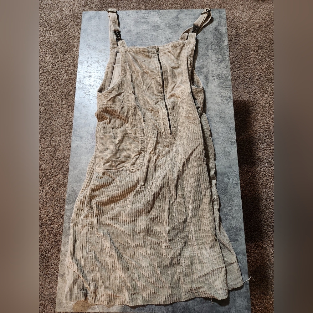 Jessica Howard overall dress